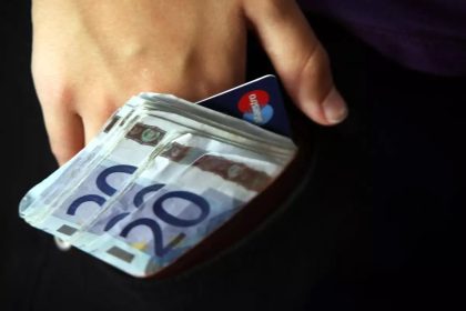 ΔΥΠΑ: Πληρώθηκαν τα 1000 ευρώ σε ανέργους για τις ψηφιακές δεξιότητες