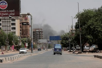 Χάος στο Σουδάν: Συγκρούσεις μεταξύ του στρατού και των παραστρατιωτικών RSF