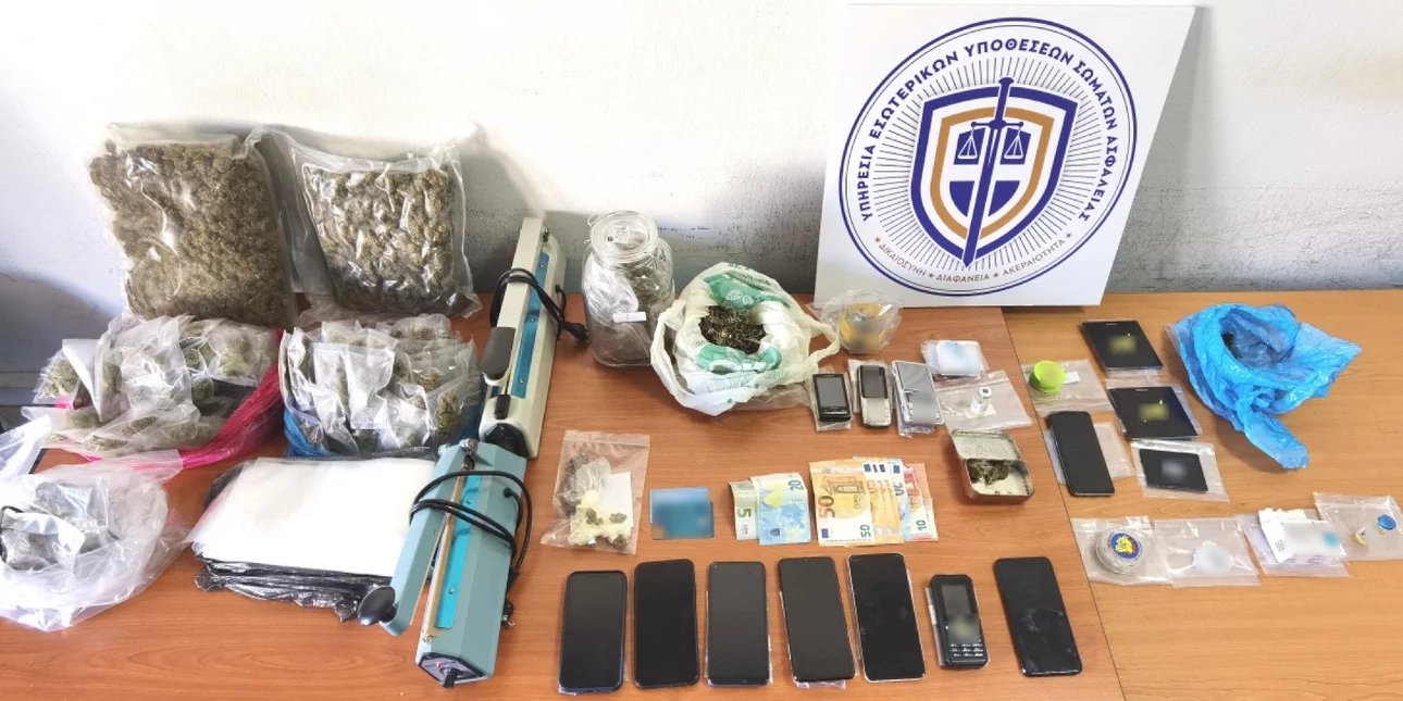 Αττική: Συνελήφθη αστυφύλακας για διακίνηση ναρκωτικών και ειδικός φρουρός για χρήση