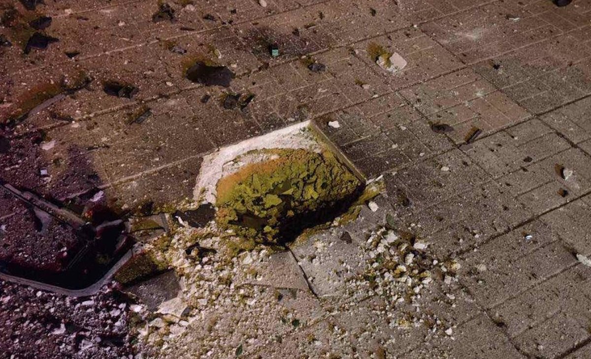 Φωτογραφίες από το σημείο της έκρηξης παγιδευμένου αυτοκινήτου στον Ασπρόπυργο