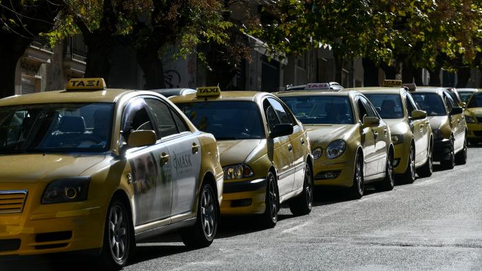 Αδιανόητο: Ταξιτζής χρέωσε 80 ευρώ για μια κούρσα από το ΚΤΕΛ Κηφισού στην Παλλήνη
