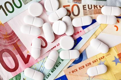 Φαρμακευτική δαπάνη: Προτεραιότητα η χρηματοδότηση των νοσοκομείων
