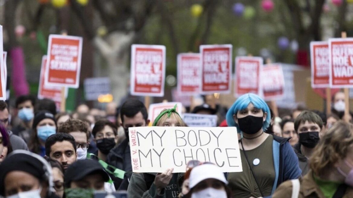 Η Δανία επιτρέπει στις έφηβες την άμβλωση χωρίς τη συγκατάθεση των γονέων τους