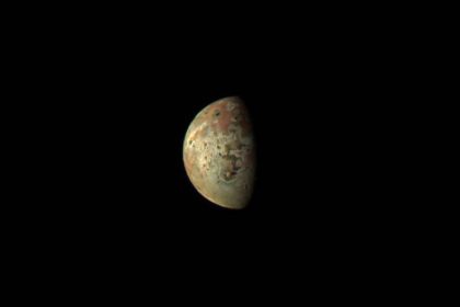 NASA: Το Juno φωτογραφίζει την Ιώ - Οι πιο κοντινές εικόνες από το φεγγάρι του Δία