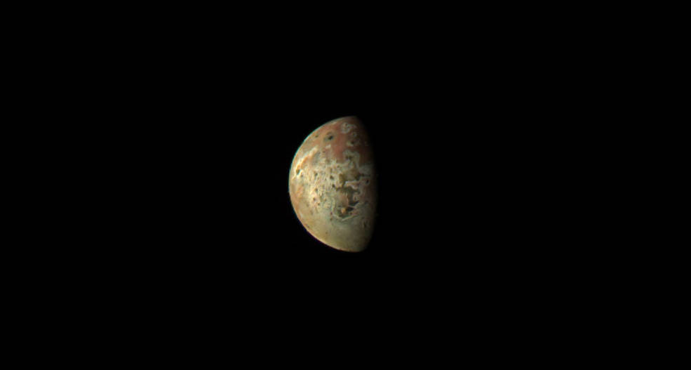 NASA: Το Juno φωτογραφίζει την Ιώ - Οι πιο κοντινές εικόνες από το φεγγάρι του Δία