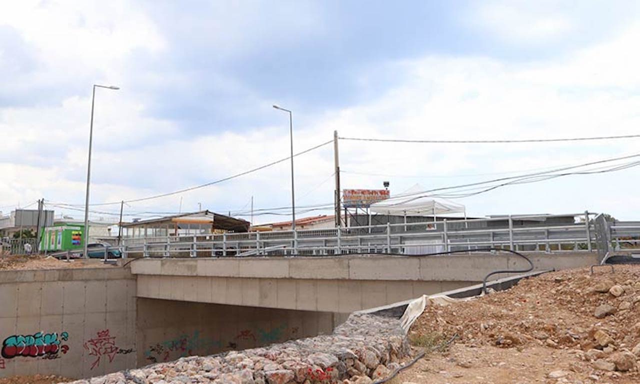 Μέγαρα: Παραδόθηκε στην κυκλοφορία από τον Γιώργο Πατούλη η γέφυρα στο Μαϊστράλι 