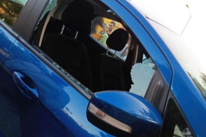 Ασπρόπυργος: «Γνωστοί - άγνωστοι» έσπασαν και έκλεψαν αυτοκίνητα κατα τη διάρκεια σχολικής γιορτής