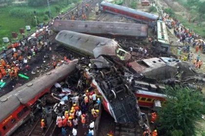 Τους 288 έχουν φτάσει οι νεκροί από τη σύγκρουση τρένων στην Ινδία