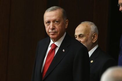 Αυτό είναι το νέο υπουργικό συμβούλιο του Ερντογάν - Μένουν εκτός Ακάρ και Τσαβούσογλου