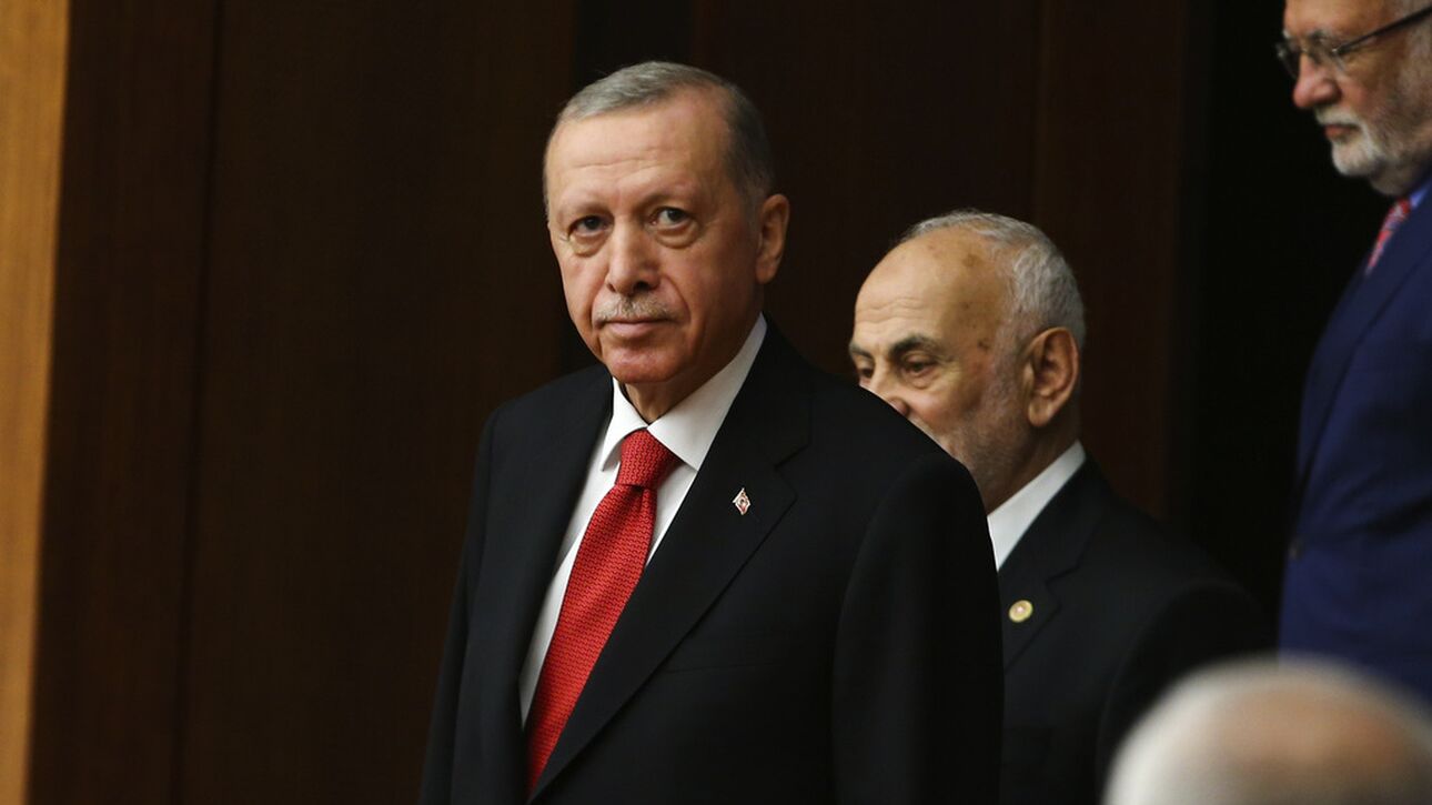 Αυτό είναι το νέο υπουργικό συμβούλιο του Ερντογάν - Μένουν εκτός Ακάρ και Τσαβούσογλου