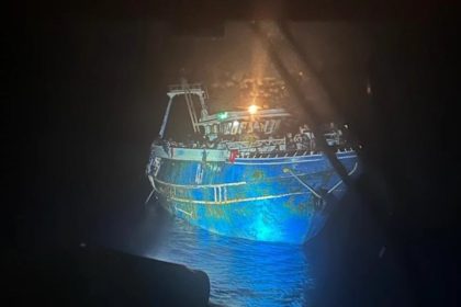 Νέα φωτογραφία ντοκουμέντο του πλοίου με τους μετανάστες - Η ανακοίνωση του Λιμενικού