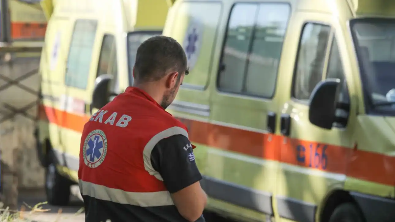 ΕΚΑΒ: 60 άτομα προσωπικό σε νοσοκομεία της Αττικής - «Αγώνας δρόμου» για στελέχωση