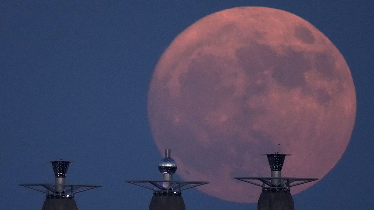 Φεγγάρι του Ελαφιού: Μοναδική υπερπανσέληνος σήμερα 