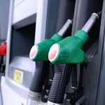 Καύσιμα: «Τσιμπημένη» η τιμή της βενζίνης, μια ανάσα από τα 2 ευρώ/λίτρο