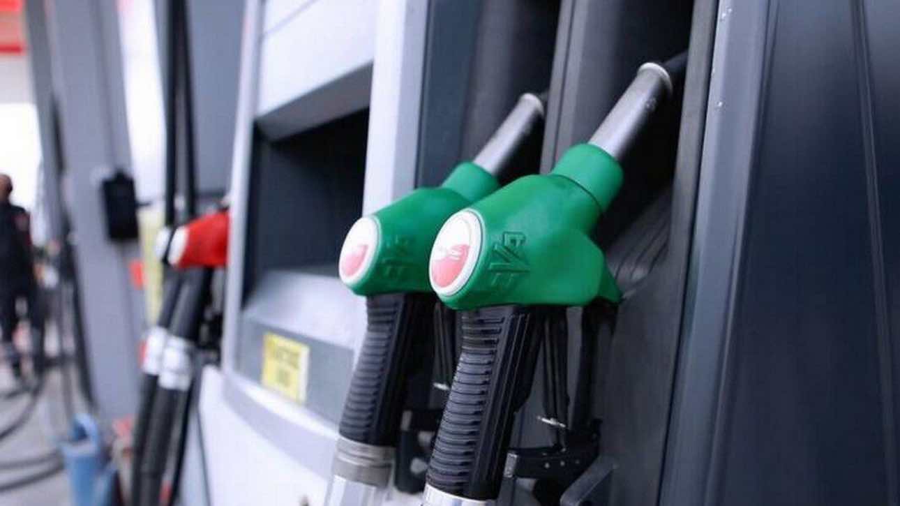 Νέα... «μόδα» στα βενζινάδικα: Το κόλπο με την κάρτα και το POS για να μην πληρώνουν