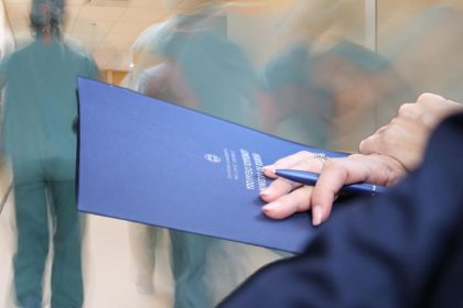 Προσλήψεις και αξιολόγηση στα νοσοκομεία περιλαμβάνει ο «μπλε φάκελος» για την Υγεία
