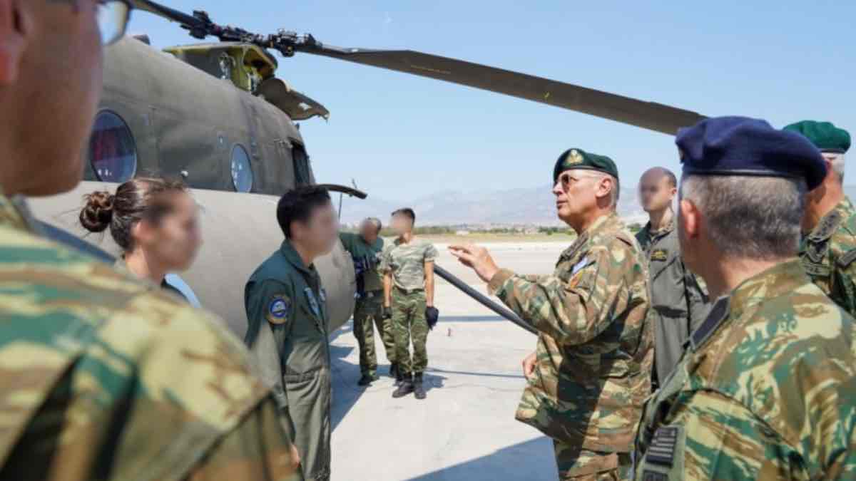 Μέγαρα: Επίσκεψη Αρχηγού ΓΕΕΘΑ στο 2ο Συγκρότημα Αεροπορίας Στρατού στην Πάχη