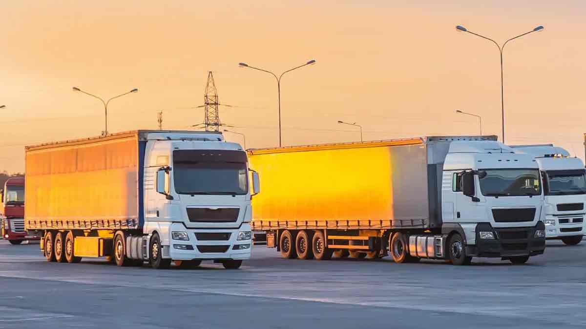 ΑΑΔΕ: GPS στα φορτηγά για πάταξη του λαθρεμπορίου εμπορευμάτων