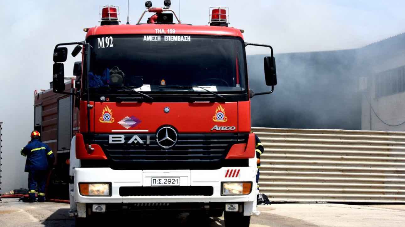 Φωτιά σε επιχείρηση ανακύκλωσης στον Ασπρόπυργο - Εστάλη μήνυμα από το 112