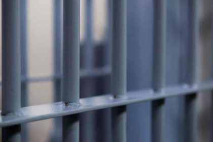Νεκρός στις φυλακές Κορυδαλλού ο 36χρονος που είχε συλληφθεί για τον βιασμό της θετής του κόρης στην Αίγινα