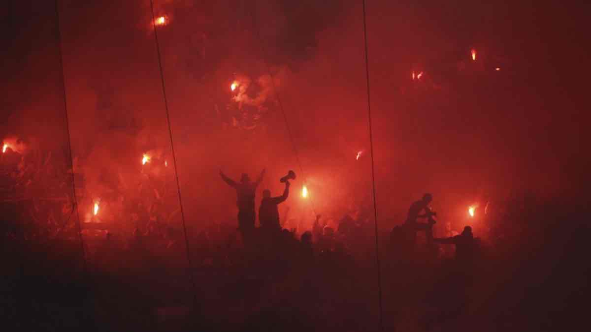 Συναγερμός στην ΕΛ.ΑΣ.: Πληροφορίες ότι έρχονται στην Ελλάδα οπαδοί της Μαρσέιγ