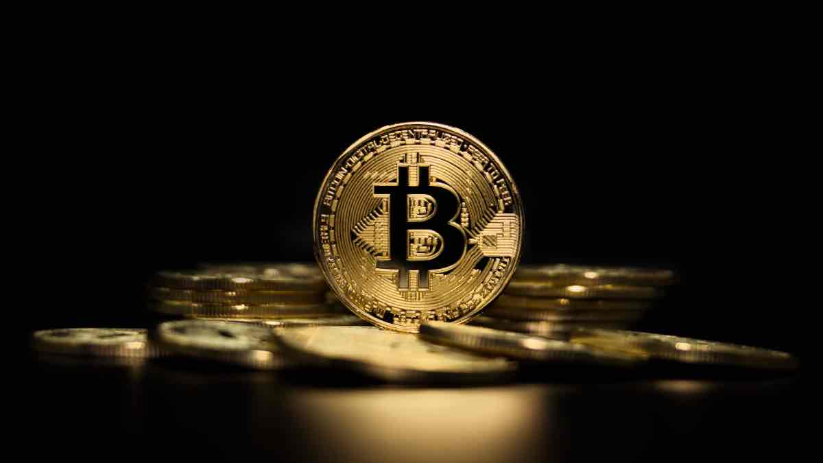 Κάτω των $26.000 το Bitcoin – Γιατί «καταρρέουν» τα κρυπτονομίσματα 
