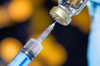 Γρίπη: Έρχεται το ενισχυμένο εμβόλιο για τους άνω των 65 ετών