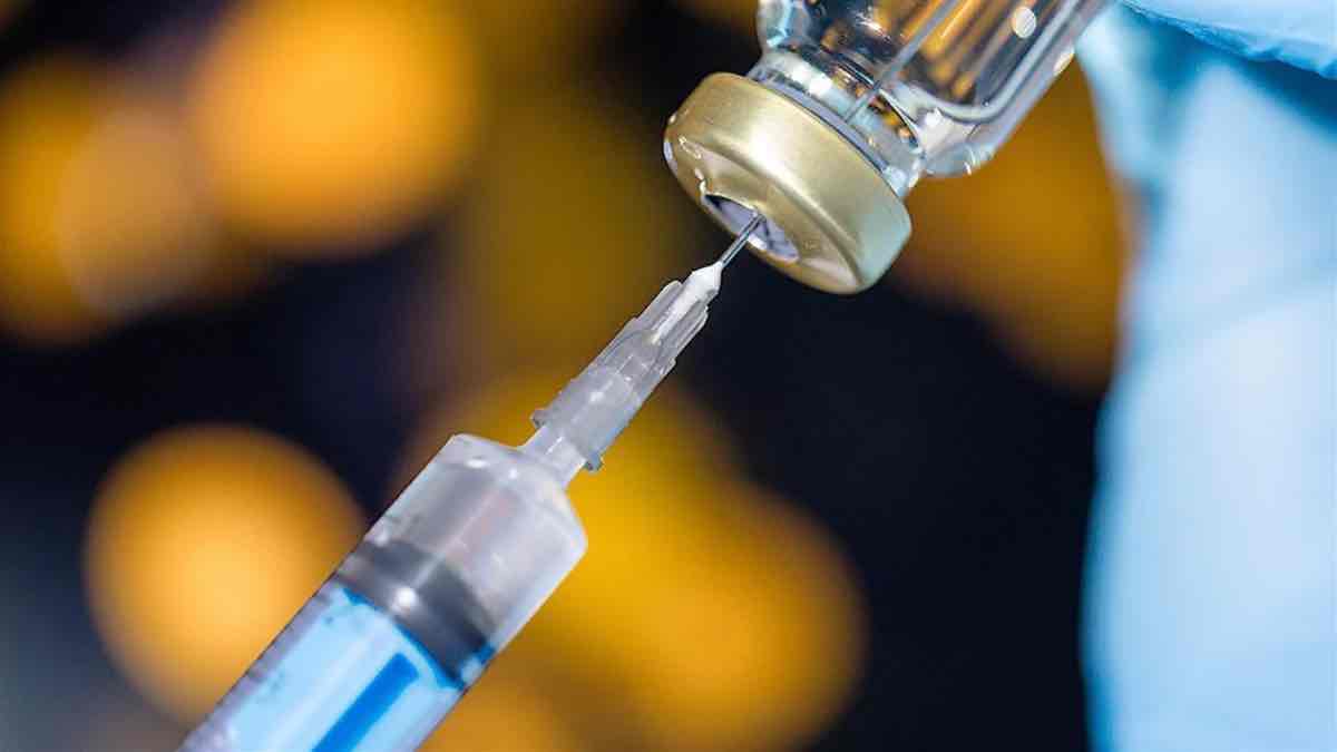 Πράσινο φως στο νέο εμβόλιο της Pfizer – Προειδοποίηση για «κοκτέιλ» covid – γρίπης