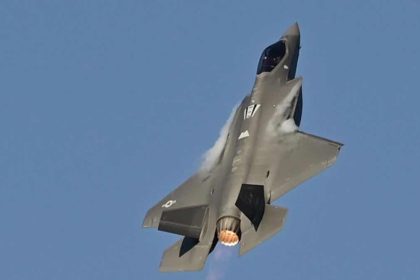 Athens Flying Week: Έκοψε την ανάσα το F-35 που πέταξε στον αττικό ουρανό