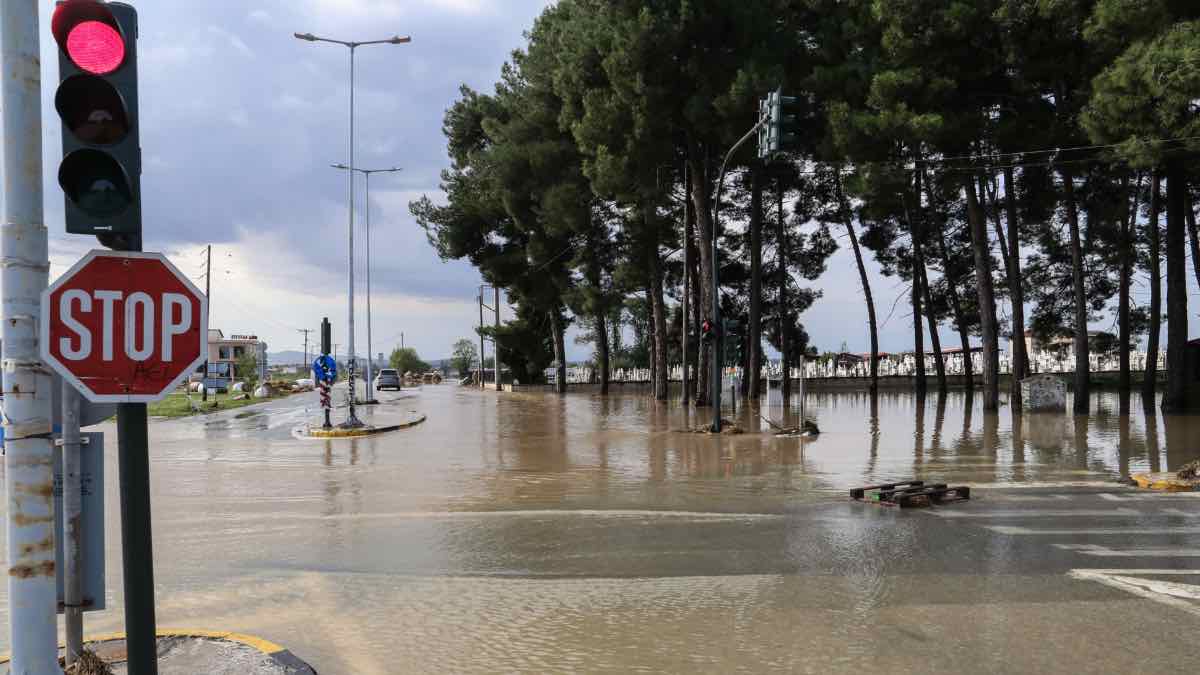 Κακοκαιρία Elias: 200.000 στρέμματα κάτω από το νερό – Τεράστιες ζημιές σε Βόλο, Λάρισα και Εύβοια