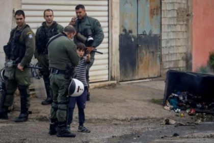 Ασπρόπυργος: Σφοδρές συγκρούσεις μεταξύ Ρομά και αστυνομικών