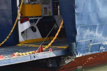 Πλοίο με 107 επιβάτες προσέκρουσε στο λιμάνι της Σκιάθου - Τροποποιήσεις σε δρομολόγια