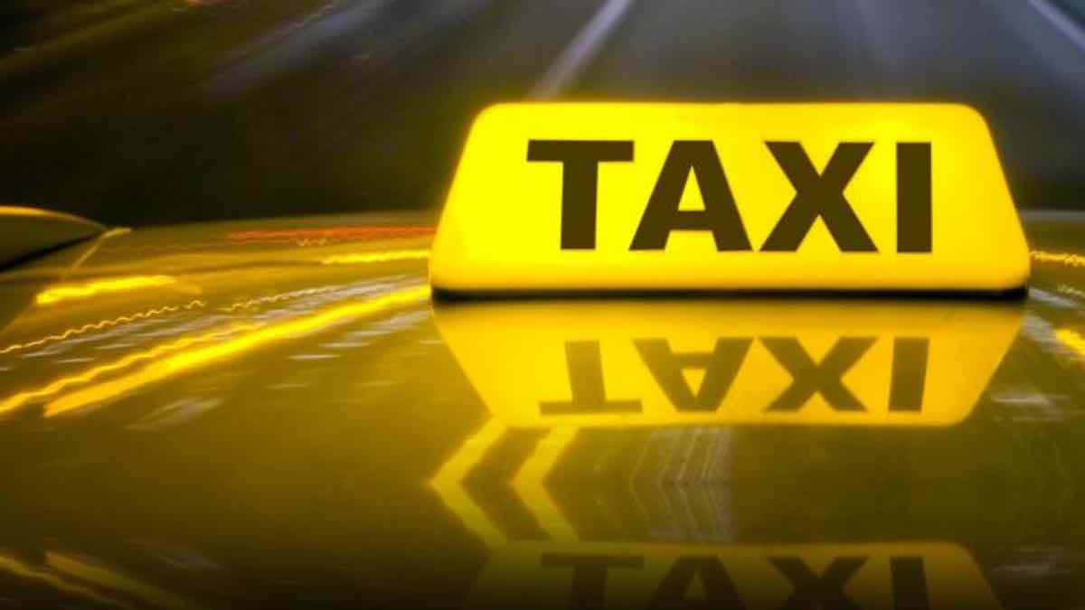 Συνελήφθη ταξιτζής με «πειραγμένη» ταμειακή μηχανή σε περιοχή της Αττικής