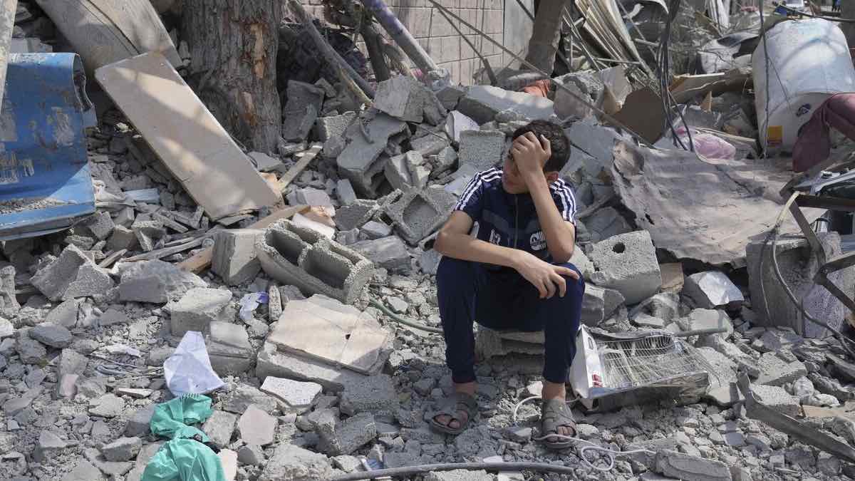 Λωρίδα της Γάζας: Πάνω από 50 νεκροί από βομβαρδισμούς σε προσφυγικό καταυλισμό