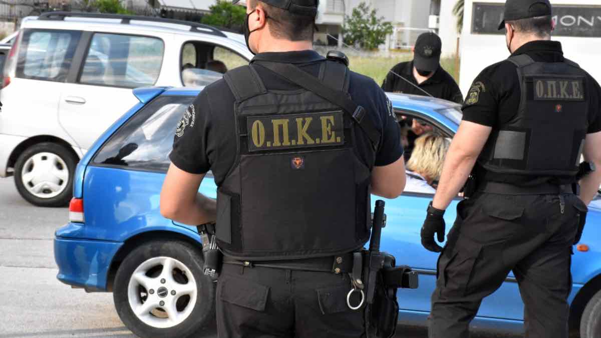 Σε εξέλιξη μεγάλη επιχείρηση της ΕΛΑΣ στην Αττική για τη σύλληψη μελών εγκληματικής οργάνωσης