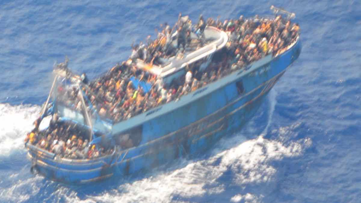 Ναυάγιο στην Πύλο: Κατασχέθηκαν τα κινητά από το πλήρωμα του σκάφους του Λιμενικού