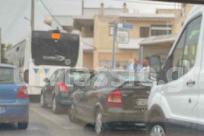 Ελευσίνα: Καραμπόλα τριών οχημάτων στην Κυπραίου