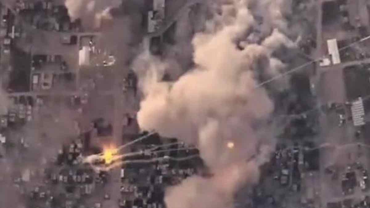 Γάζα: Συγκλονιστικό βίντεο από τους σαρωτικούς βομβαρδισμούς του ισραηλινού στρατού