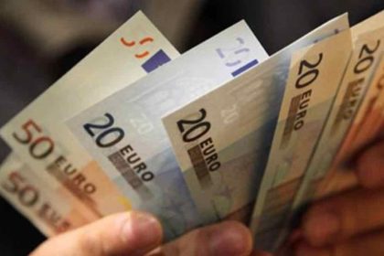 Από €200 έως €840 παραπάνω για μισθωτούς και συνταξιούχους φέρνει ο προϋπολογισμός του 2024