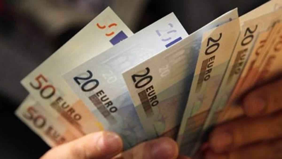 Από €200 έως €840 παραπάνω για μισθωτούς και συνταξιούχους φέρνει ο προϋπολογισμός του 2024