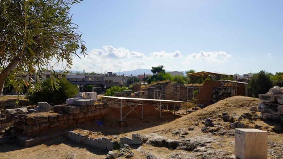 Ελευσίνα: Στο ΚΑΣ μελέτη για την αντικατάσταση των στεγάστρων στο  Πεισιστράτειο Τείχος