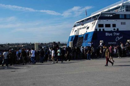 Ρόδος: Νέα συγκέντρωση μεταναστών σε πλοίο -2 συλλήψεις για απείθεια