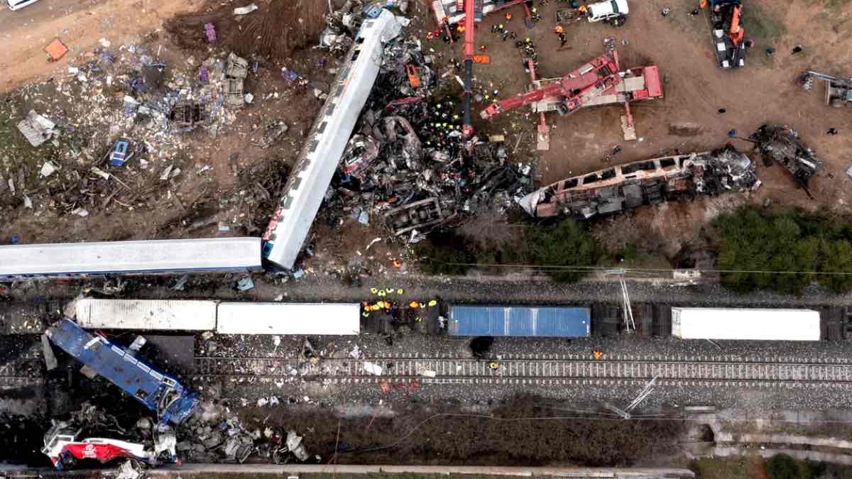 Αποκαλύψεις σοκ για το δυστύχημα στα Τέμπη: Πλήρης απουσία ελέγχων ΡΑΣ και Hellenic Train σε μηχανοδηγούς