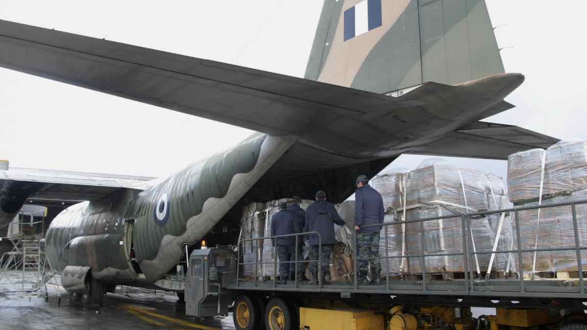 Αναχώρησε από την Ελευσίνα το C-130 με ανθρωπιστική βοήθεια για τη Λωρίδα της Γάζας