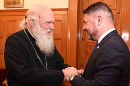 Με τον Αρχιεπίσκοπο Ιερώνυμο συναντήθηκε ο νεοεκλεγείς Περιφερειάρχης Αττικής Νίκος Χαρδαλιάς