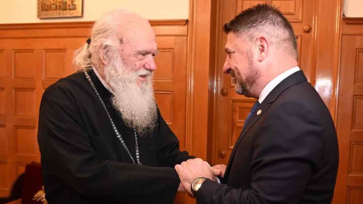 Με τον Αρχιεπίσκοπο Ιερώνυμο συναντήθηκε ο νεοεκλεγείς Περιφερειάρχης Αττικής Νίκος Χαρδαλιάς