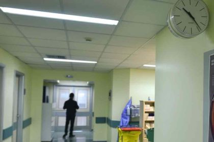 Παρεμβάσεις του υπουργείου Υγείας για τις πολύωρες εφημερίες στα νοσοκομεία