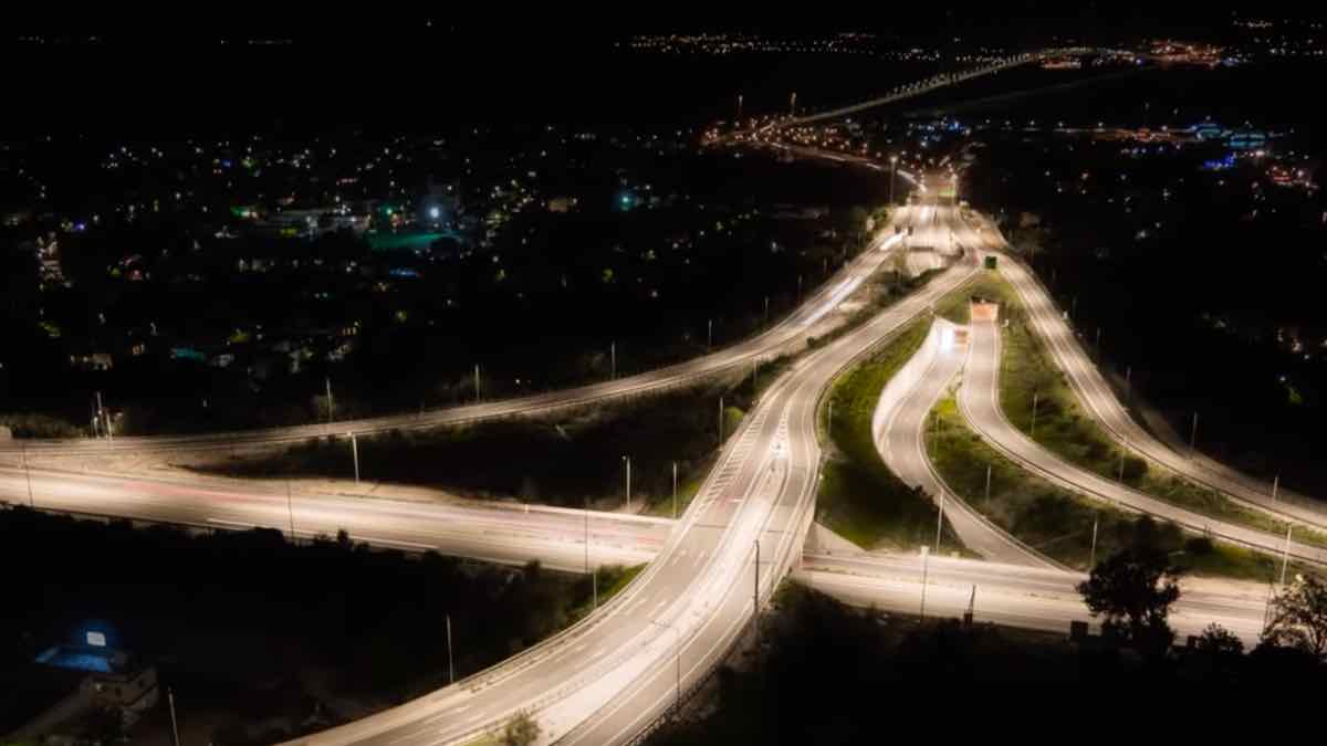 Προσαρμοστικός φωτισμός με Τεχνητή Νοημοσύνη στον αυτοκινητόδρομο Ελευσίνα - Κόρινθος - Πάτρα