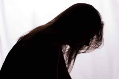 Φρίκη: 55χρονος βίαζε τις ανήλικες κόρες του – 54χρονος κακοποιούσε το παιδί φίλης του
