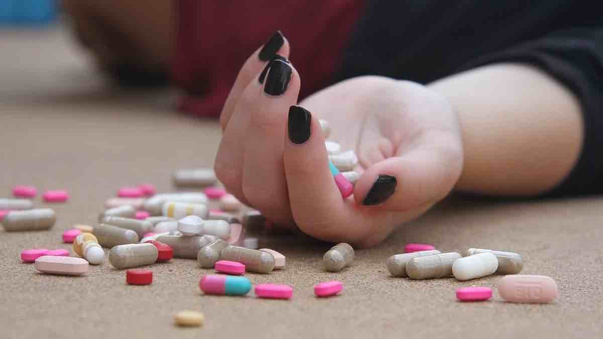 Οκταπλάσιο κίνδυνο για απόπειρα αυτοκτονίας εμφανίζουν οι γυναίκες με πολυκυστικές ωοθήκες